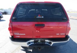 2015 Toyota Tacoma - Image 12