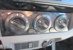 2015 Toyota Tacoma - Image 33