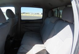 2015 Toyota Tacoma - Image 25