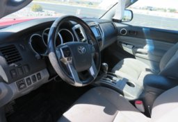 2015 Toyota Tacoma - Image 18