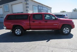 2015 Toyota Tacoma - Image 10