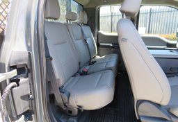 2022 Ford Super Duty F-350 DRW - Image 30