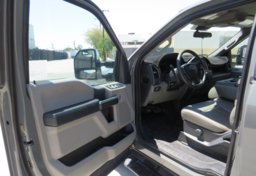 2022 Ford Super Duty F-350 DRW - Image 38