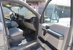 2022 Ford Super Duty F-350 DRW - Image 27