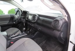 2019 Toyota Tacoma 4WD - Image 38