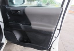 2019 Toyota Tacoma 4WD - Image 40