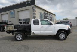 2019 Toyota Tacoma 4WD - Image 9