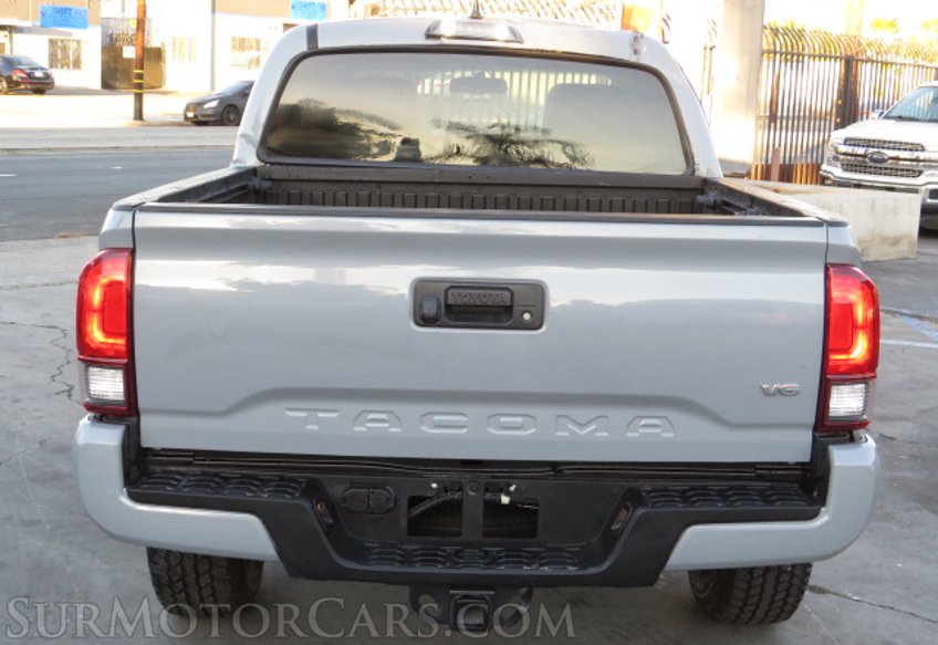 2019 Toyota Tacoma - Image 16
