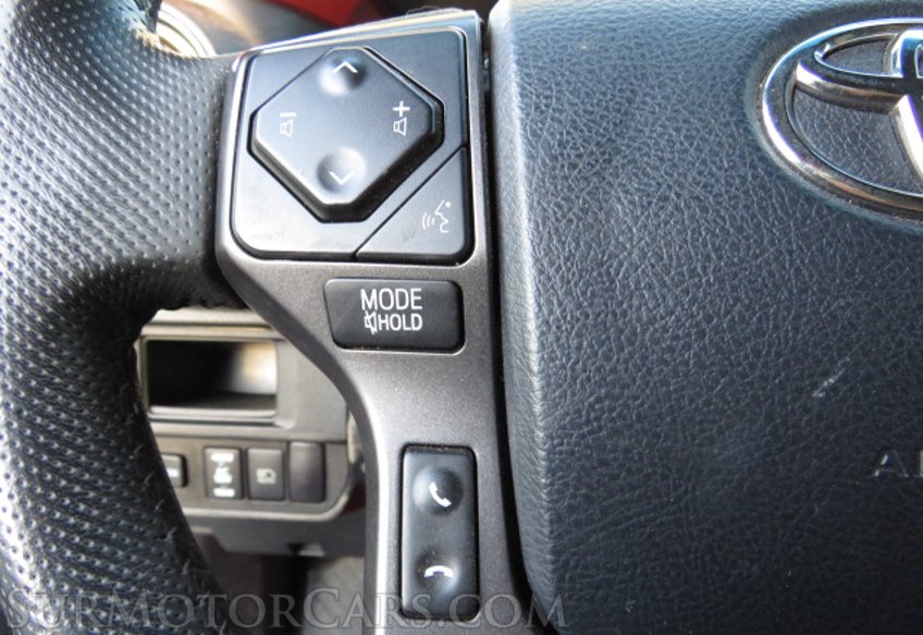 2019 Toyota Tacoma - Image 35