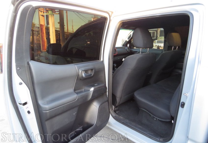 2019 Toyota Tacoma - Image 22