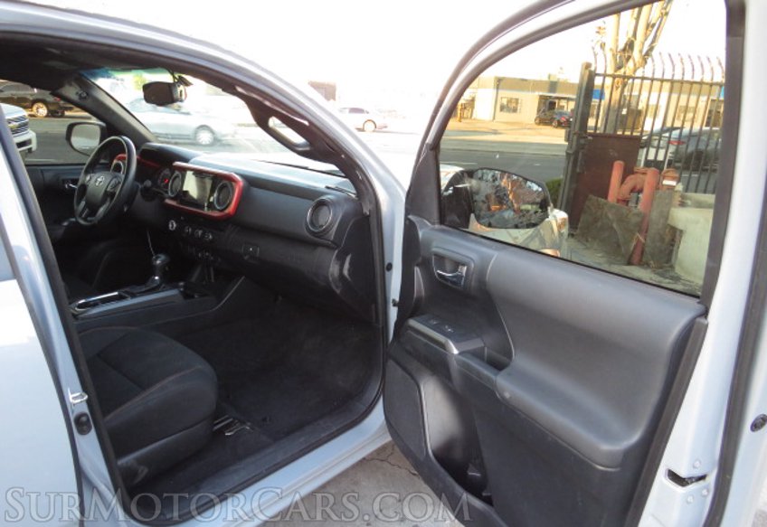 2019 Toyota Tacoma - Image 24