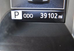 2019 Toyota Tacoma - Image 33