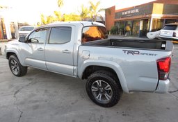2019 Toyota Tacoma - Image 10