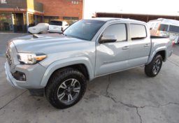 2019 Toyota Tacoma - Image 3