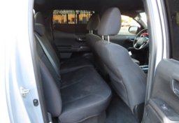 2019 Toyota Tacoma - Image 31