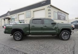 2021 Toyota Tacoma 4WD - Image 10