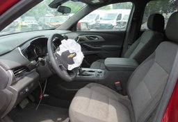 2023 Chevrolet Traverse - Image 28