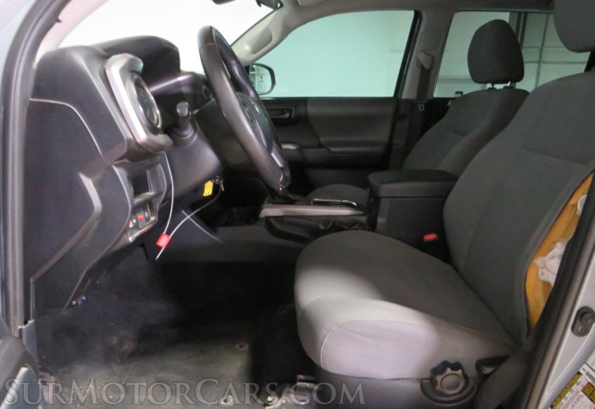 2019 Toyota Tacoma - Image 21