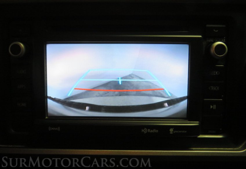 2019 Toyota Tacoma - Image 36