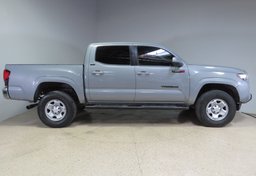 2019 Toyota Tacoma - Image 9