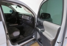 2019 Toyota Tacoma - Image 23