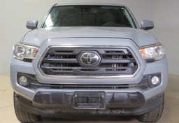 2019 Toyota Tacoma - Image 11