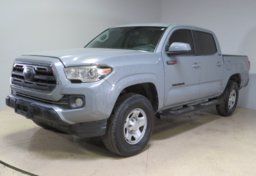 2019 Toyota Tacoma - Image 2