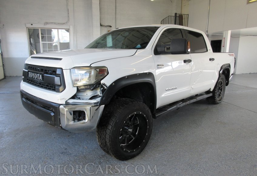 2015 Toyota Tundra 4WD Truck - Image 3