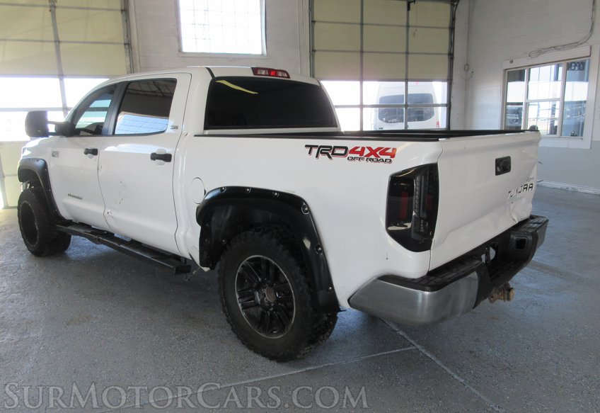 2015 Toyota Tundra 4WD Truck - Image 7