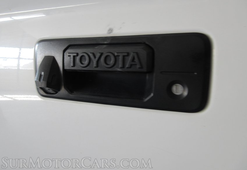 2015 Toyota Tundra 4WD Truck - Image 27