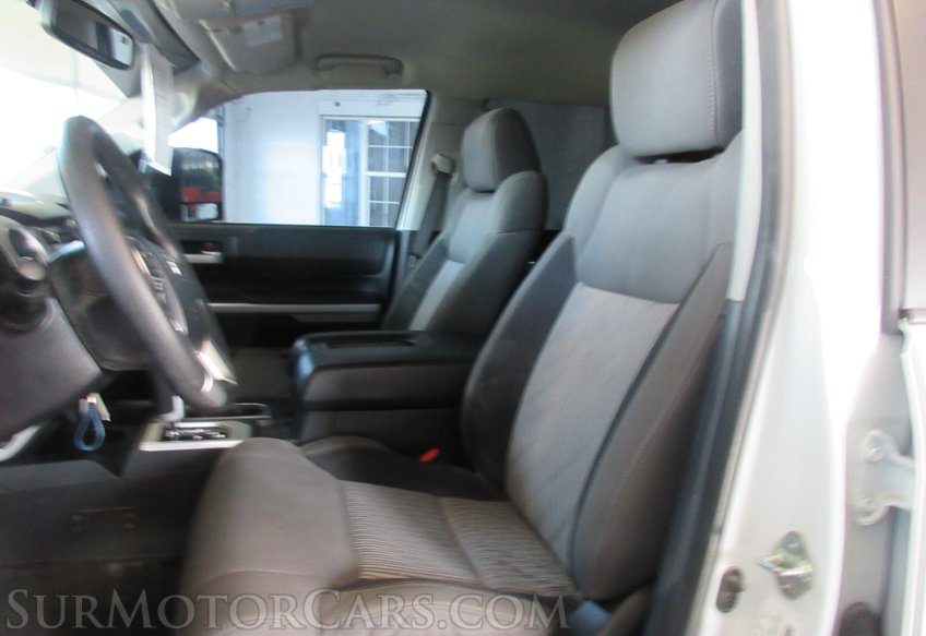 2015 Toyota Tundra 4WD Truck - Image 33