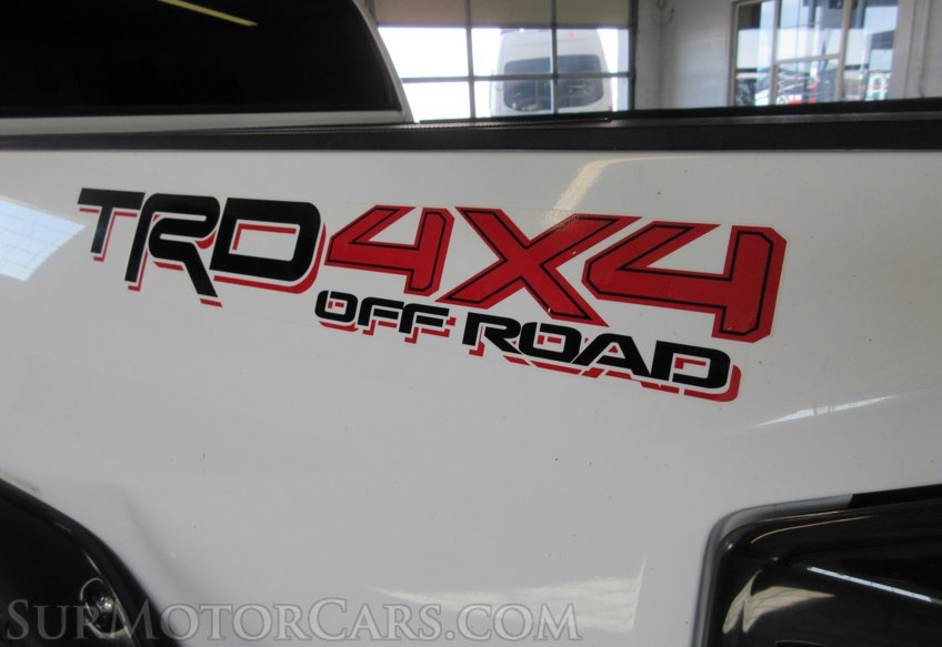 2015 Toyota Tundra 4WD Truck - Image 17