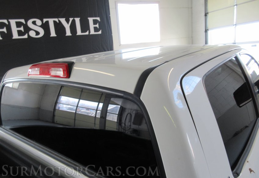 2015 Toyota Tundra 4WD Truck - Image 15