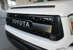 2015 Toyota Tundra 4WD Truck - Image 14