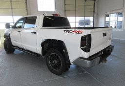 2015 Toyota Tundra 4WD Truck - Image 7