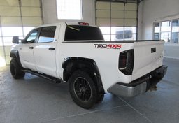 2015 Toyota Tundra 4WD Truck - Image 5