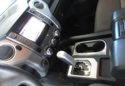 2015 Toyota Tundra 4WD Truck - Image 40