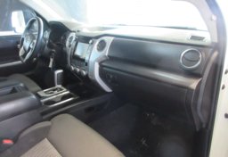 2015 Toyota Tundra 4WD Truck - Image 28