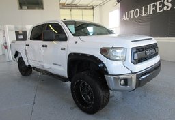 2015 Toyota Tundra 4WD Truck - Image 2