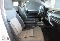 2015 Toyota Tundra 4WD Truck - Image 29