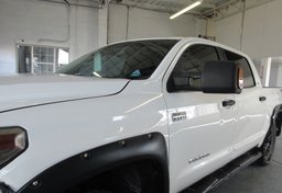 2015 Toyota Tundra 4WD Truck - Image 12