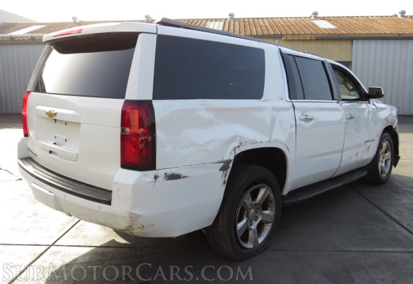 2016 Chevrolet Suburban - Image 7