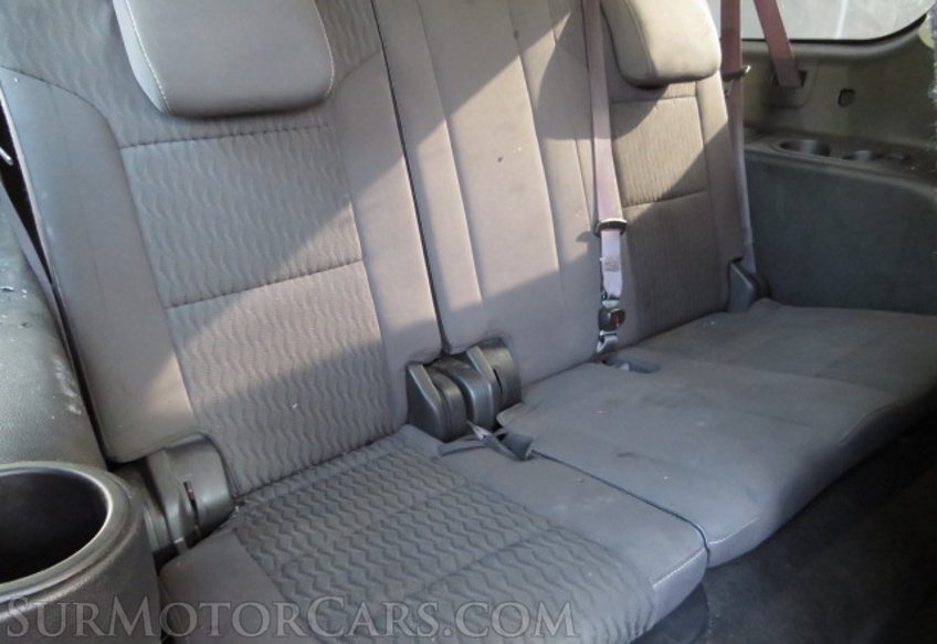 2016 Chevrolet Suburban - Image 31