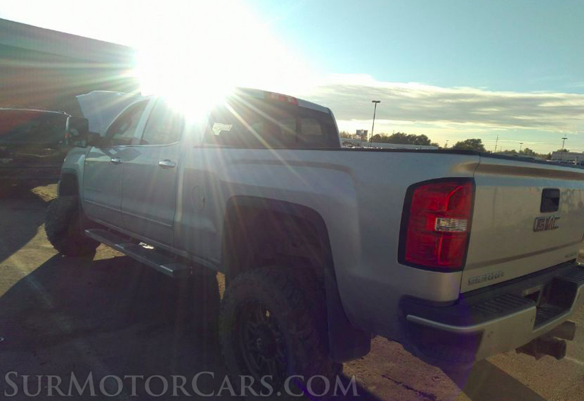 2017 GMC Sierra 3500HD - Image 2