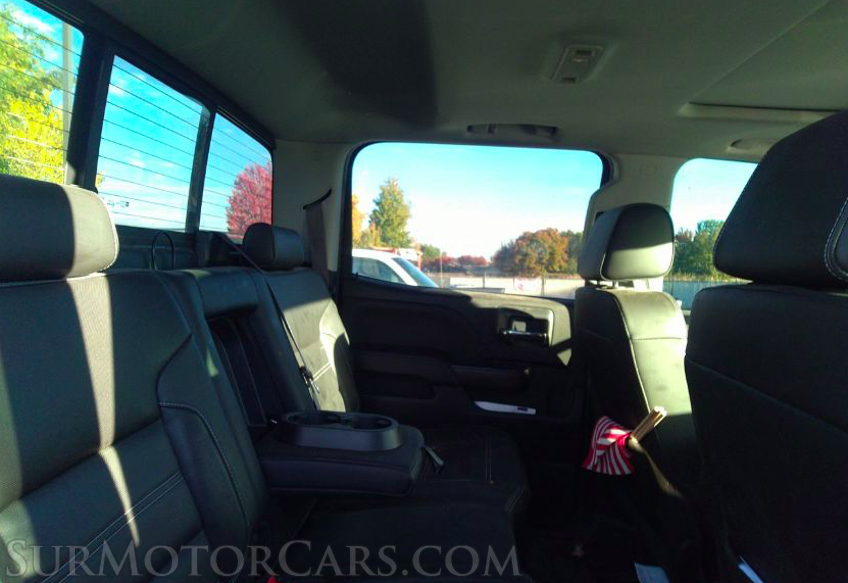 2017 GMC Sierra 3500HD - Image 7