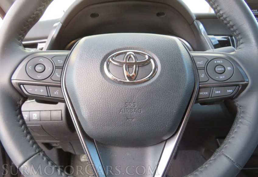 2023 Toyota Camry - Image 32
