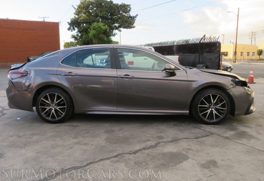 2023 Toyota Camry - Image 5