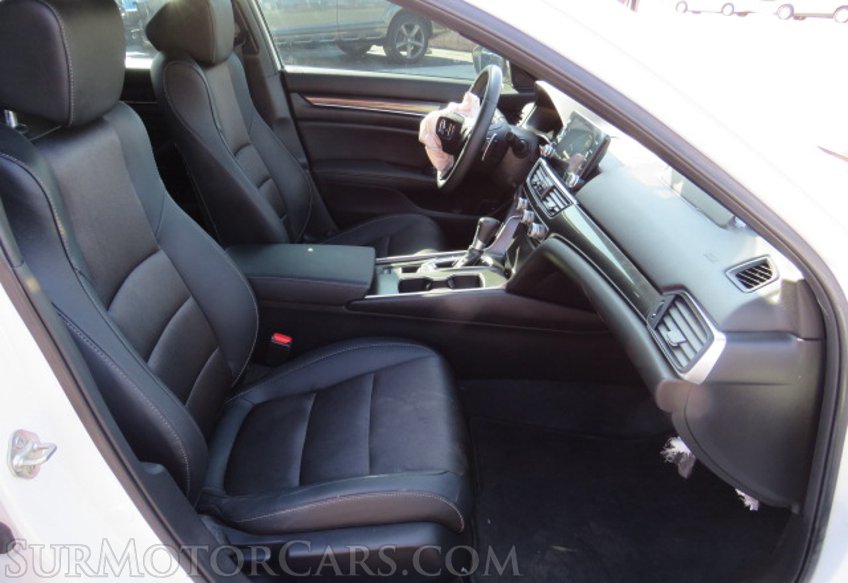 2019 Honda Accord Sedan - Image 25