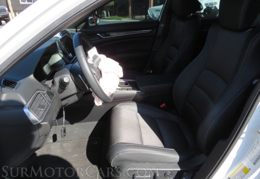 2019 Honda Accord Sedan - Image 24