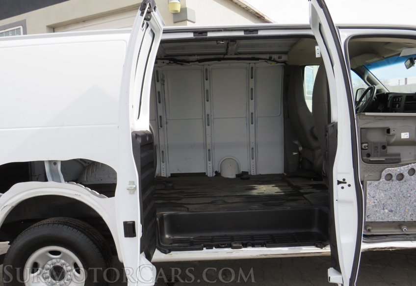 2020 Chevrolet Express Cargo Van - Image 16